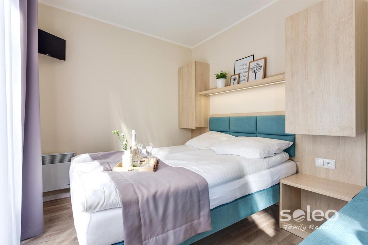 Soleo Family Resort - Domki 3 Min Od Morza - 3 Baseny, 4 Jacuzzi, Sauna, Animacje, Malpi Gaj, 3 Sale Zabaw, 4 Place Zabaw, 2 Restauracje רבאל מראה חיצוני תמונה