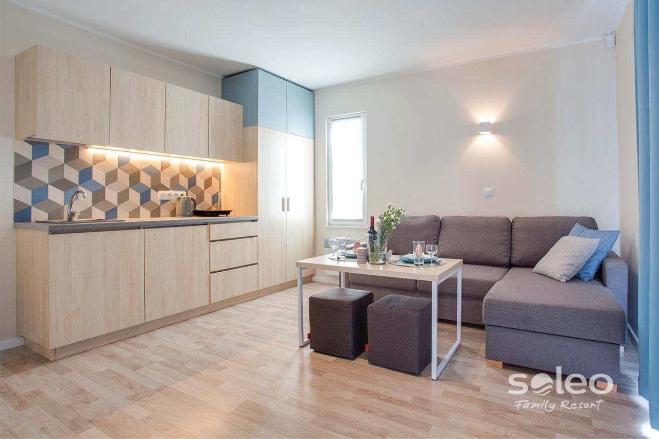 Soleo Family Resort - Domki 3 Min Od Morza - 3 Baseny, 4 Jacuzzi, Sauna, Animacje, Malpi Gaj, 3 Sale Zabaw, 4 Place Zabaw, 2 Restauracje רבאל מראה חיצוני תמונה