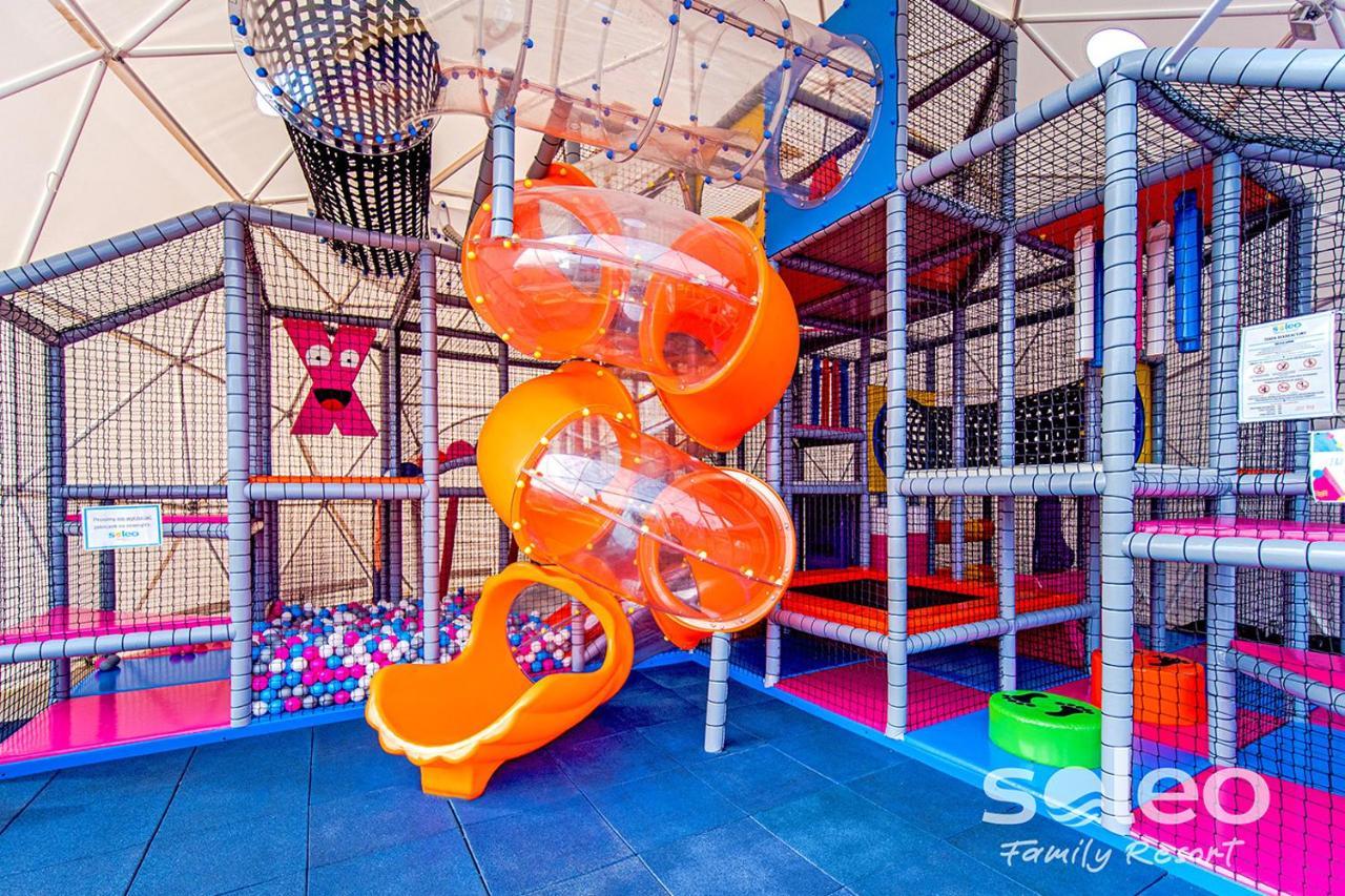 Soleo Family Resort - Domki 3 Min Od Morza - 3 Baseny, 4 Jacuzzi, Sauna, Animacje, Malpi Gaj, 3 Sale Zabaw, 4 Place Zabaw, 2 Restauracje רבאל מראה חיצוני תמונה