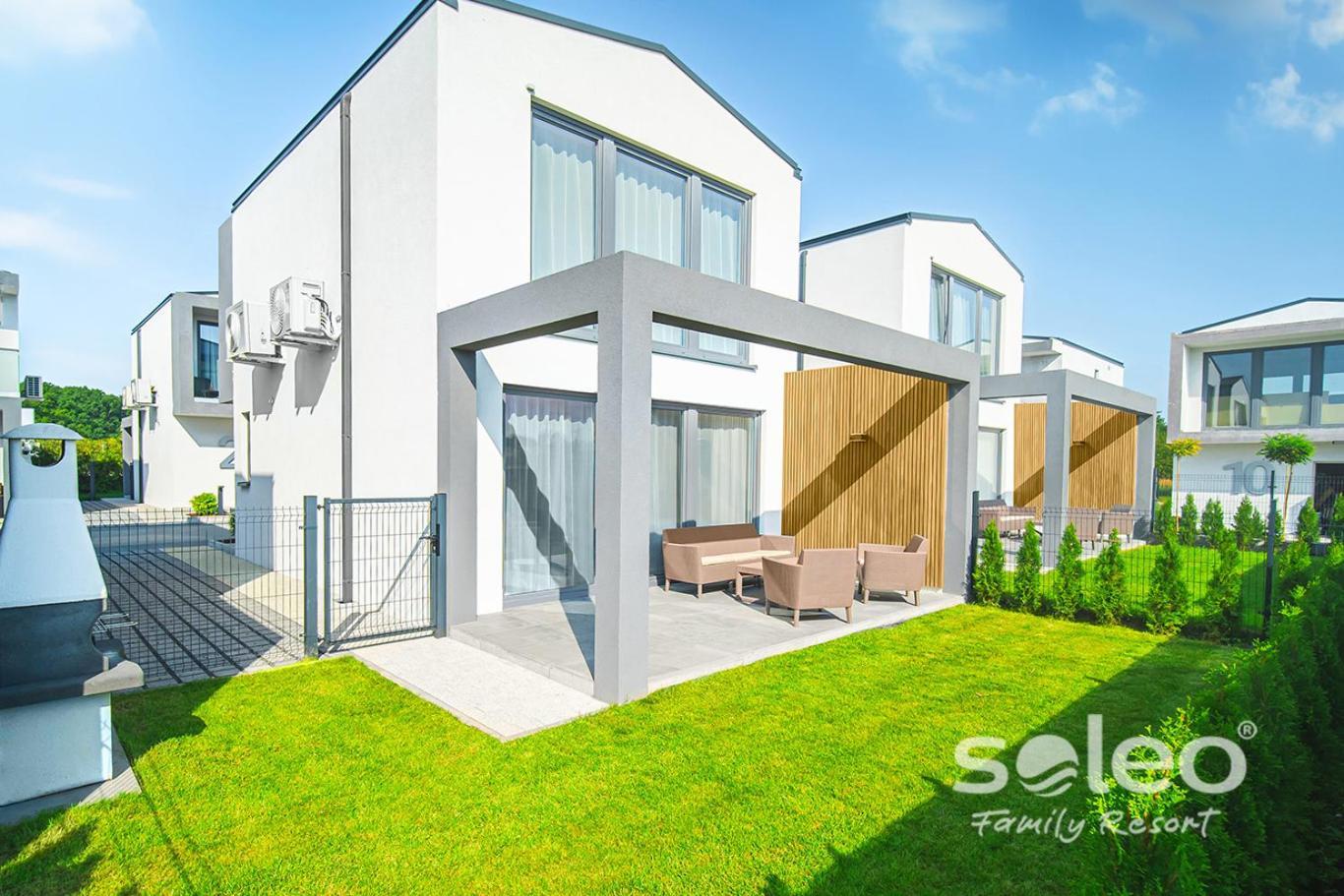 Soleo Family Resort - Domki 3 Min Od Morza - 3 Baseny, 4 Jacuzzi, Sauna, Animacje, Malpi Gaj, 3 Sale Zabaw, 4 Place Zabaw, 2 Restauracje רבאל מראה חיצוני תמונה