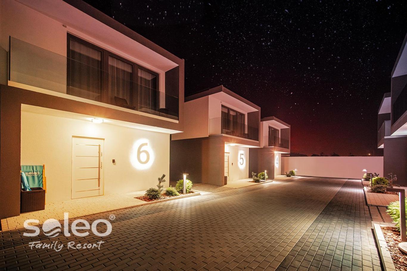 Soleo Family Resort - Domki 3 Min Od Morza - 3 Baseny, 4 Jacuzzi, Sauna, Animacje, Malpi Gaj, 3 Sale Zabaw, 4 Place Zabaw, 2 Restauracje רבאל מראה חיצוני תמונה
